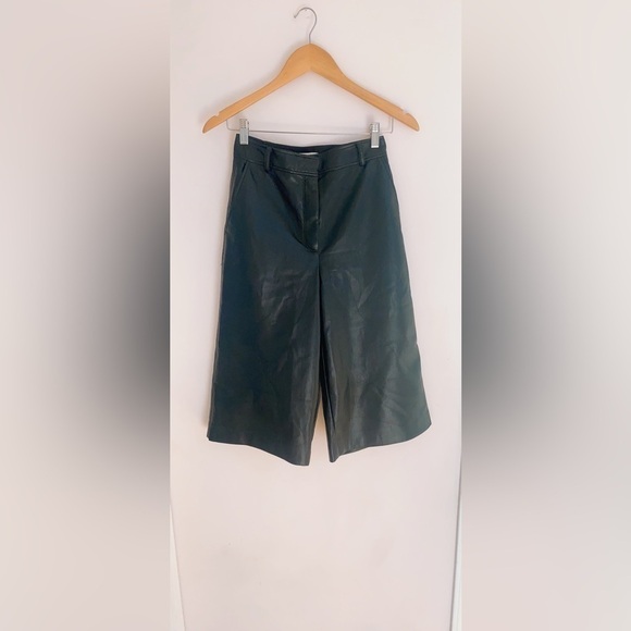 Aritzia Babaton Long Wide-Leg Short - Picture 3 of 7